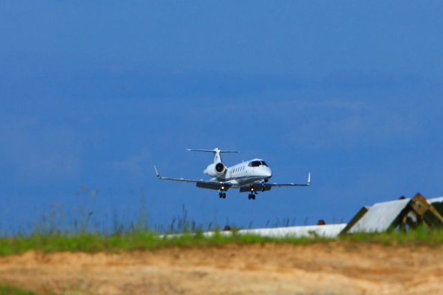 Learjet 60 (N876CS)