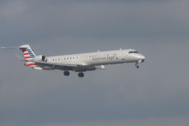 Canadair Regional Jet CRJ-200 (N953LR)