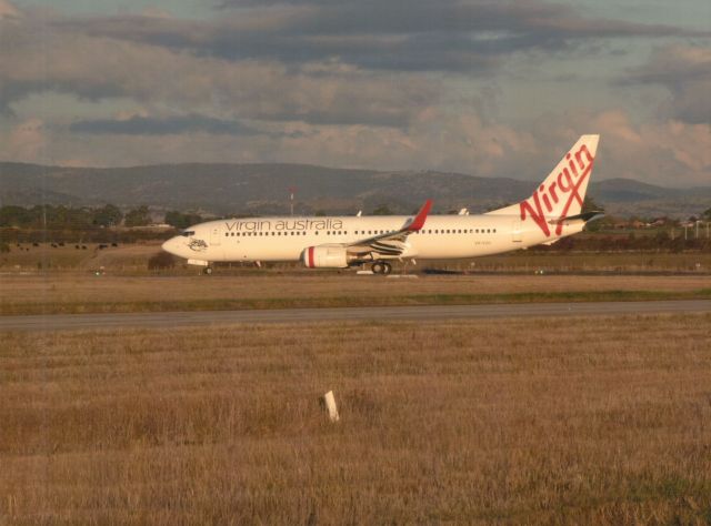 VH-VOU — - Lining up on runway 32L