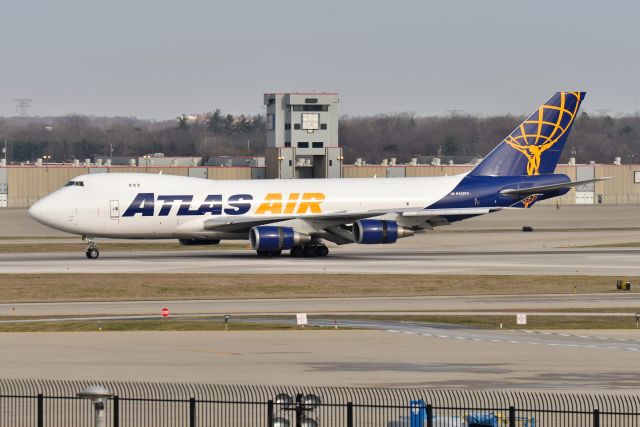 Boeing 747-400 (N452PA) - Deploying Thrust Reversers on 23-R on 03-16-23