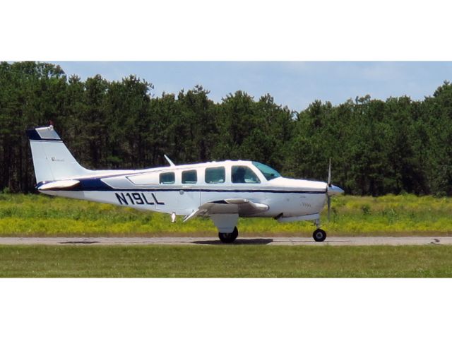 Beechcraft Bonanza (36) (N19LL)