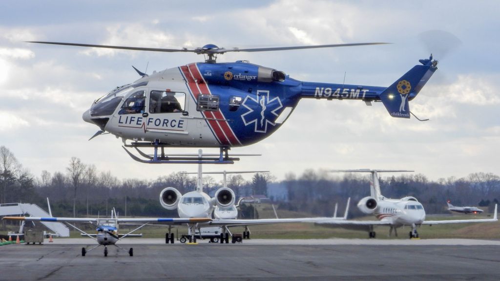 KAWASAKI EC-145 (N945MT)