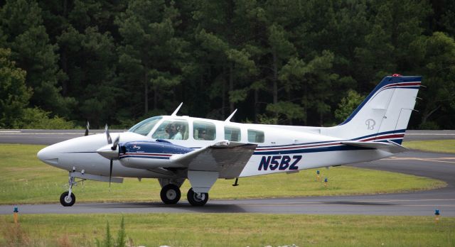 Beechcraft Baron (58) (N5BZ)