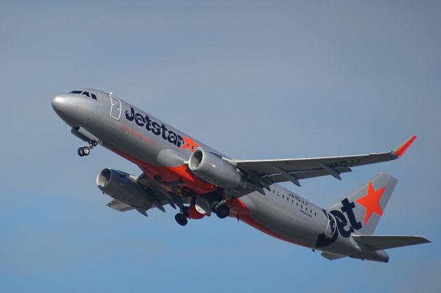 Airbus A320 (JA15JJ)