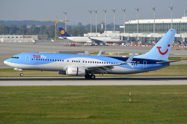 Boeing 737-800 (D-ATUP)