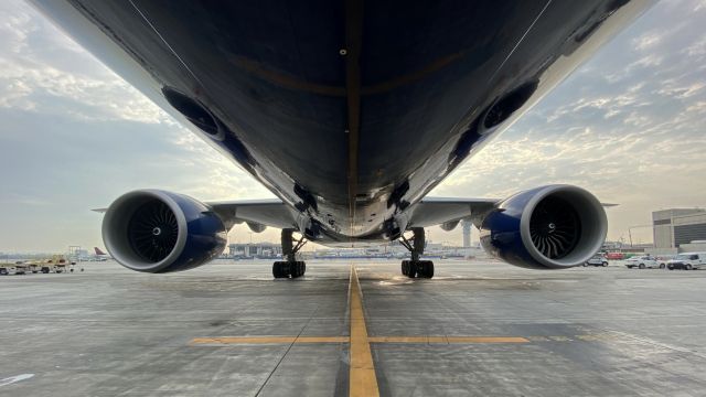 Boeing 777-200 (N702DN) - Early morning LAX ramp photo of Delta 7102.  Taken at Bradley International Terminal.