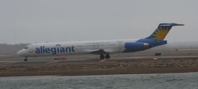 McDonnell Douglas MD-83 (N877GA)