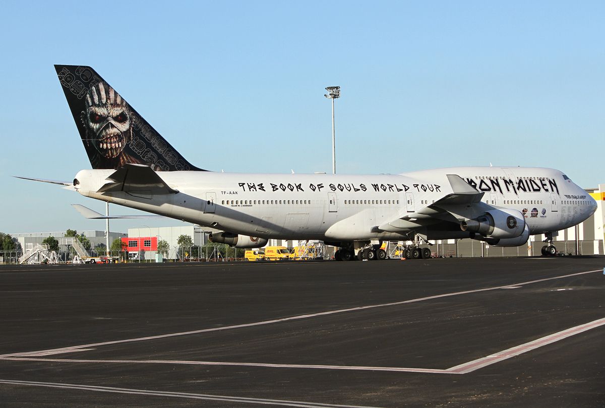 Boeing 747-400 (TF-AAK)