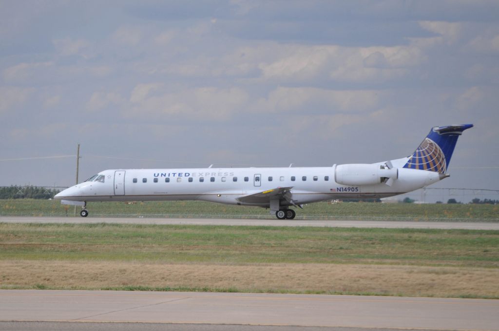 Embraer ERJ-145 (N14905)