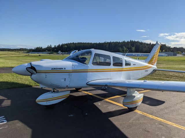 Piper Cherokee (N39512)