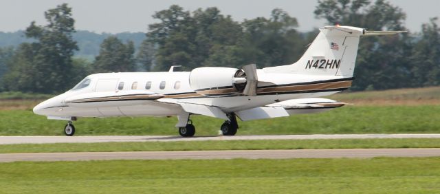 Learjet 35 (N42HN) - Landing rwy 27 on 7/13/11