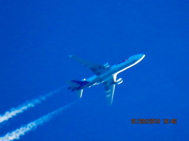 Boeing MD-11 (N529FE)