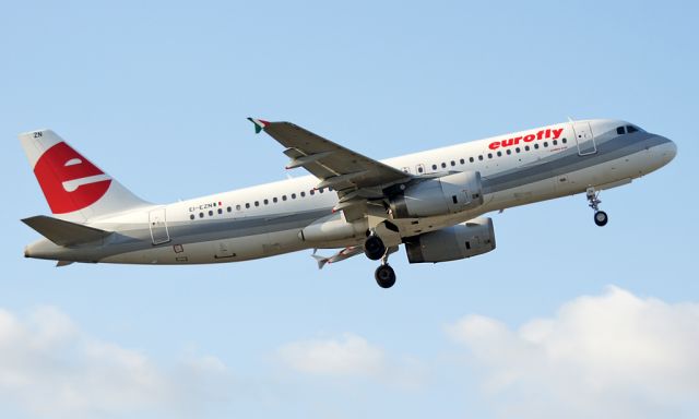 Airbus A320 (EI-EZN)