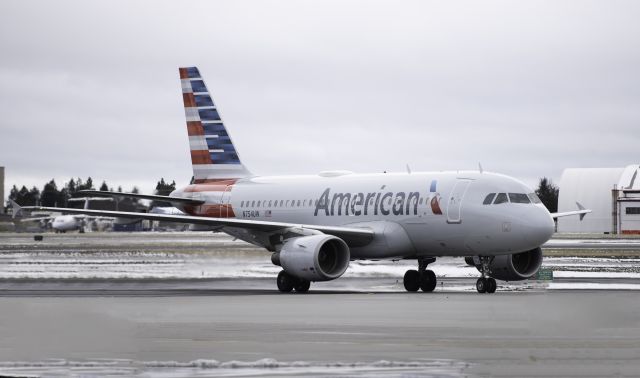 Airbus A319 (N754UW)