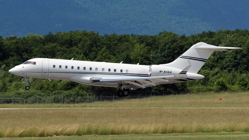 Bombardier Global Express (M-AHAA)