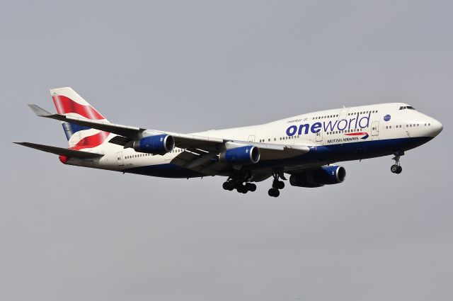 Boeing 747-400 (G-CIVL)