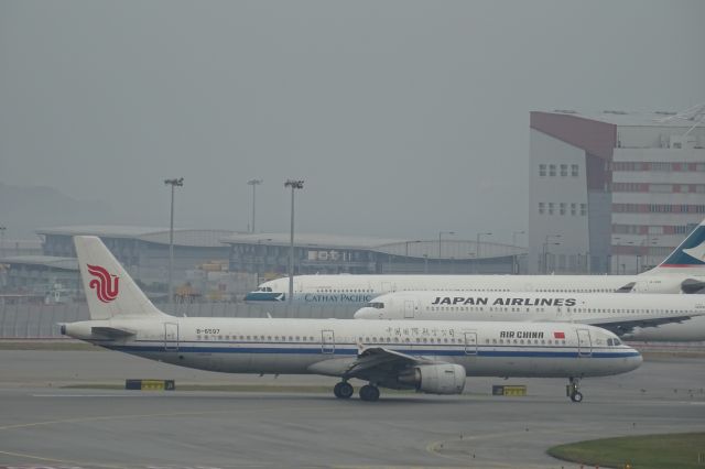 Airbus A321 (B-6597)