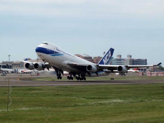 Boeing 747-400 (JA08KZ)