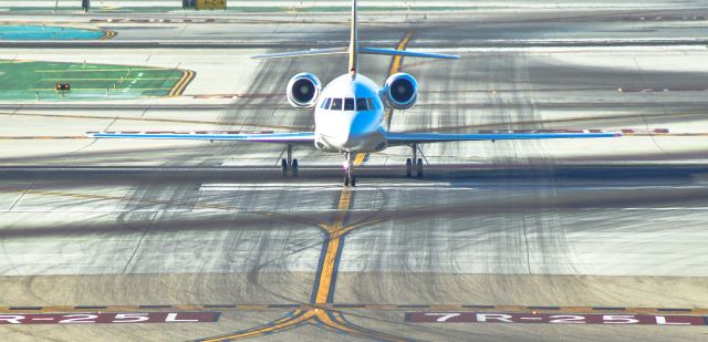 Dassault Falcon 2000 (N886CE) - Mariah Careys Ride?