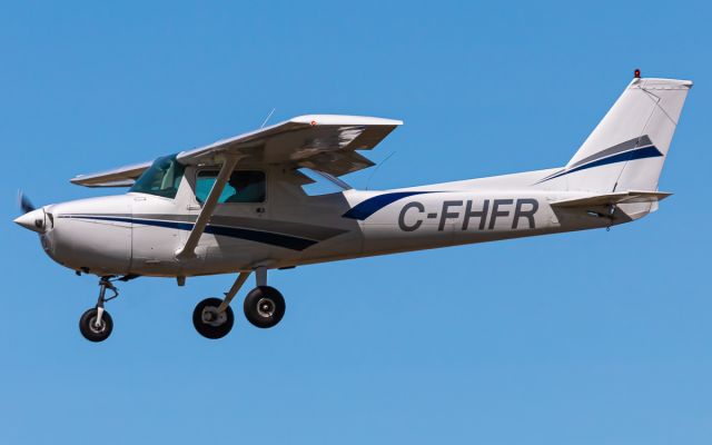 Cessna Commuter (C-FHFR)