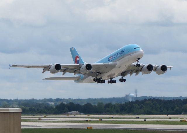 Airbus A380-800 (HL7611)