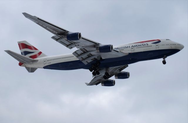 Boeing 747-400 (G-BYGD) - British Airways landing 22L at Logan. 