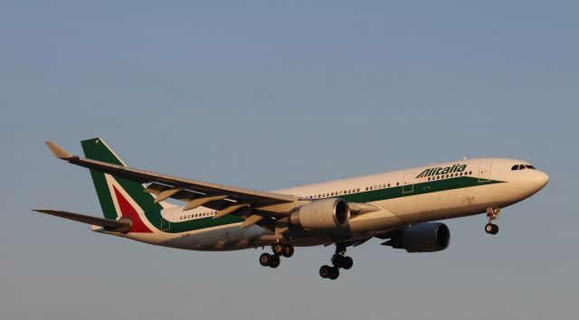 Airbus A330-200 (EI-DIP)