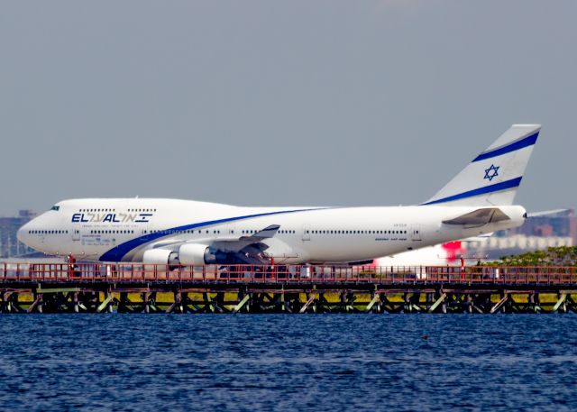 Boeing 747-400 (4X-ELB)