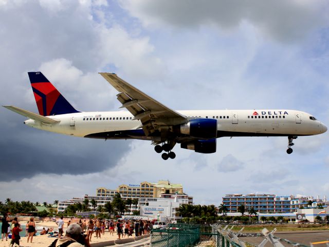 Boeing 757-200 —