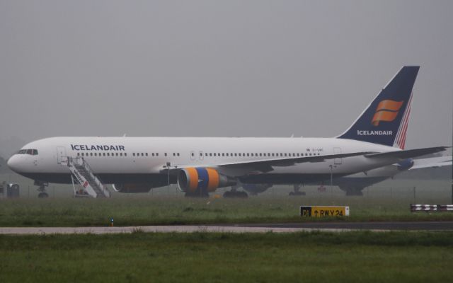 BOEING 767-300 (EI-UNC) - icelandair b767-3 ei-unc at shannon 2/10/15.