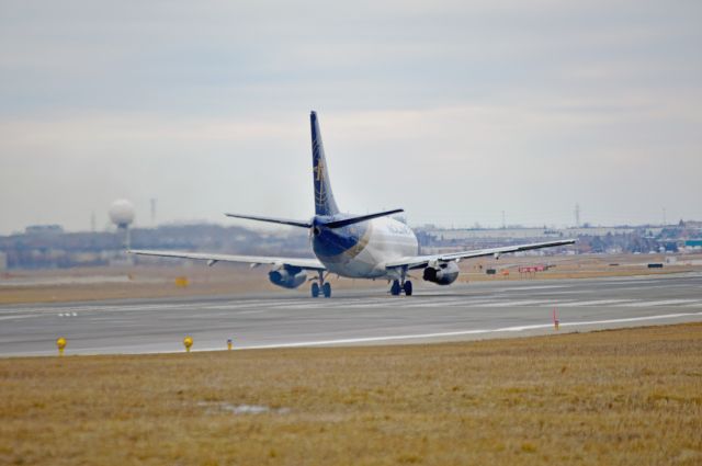 Boeing 737-200 (C-GNLN)