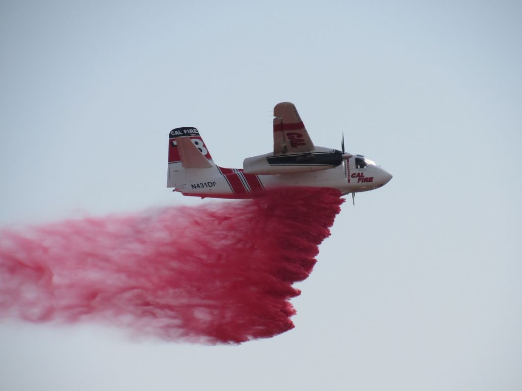 MARSH Turbo Tracker (N431DF) - N431DF dropping retardant before coming into land. June 18