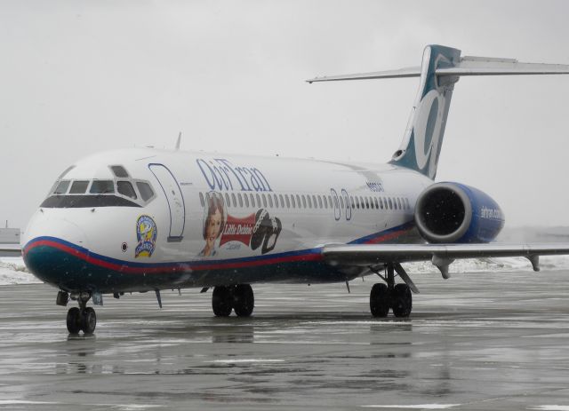 Boeing 717-200 (N950AT)