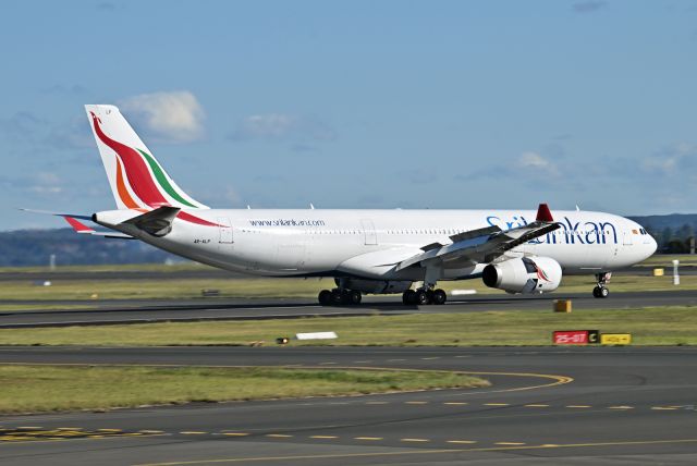 Airbus A330-300 (4R-ALP)