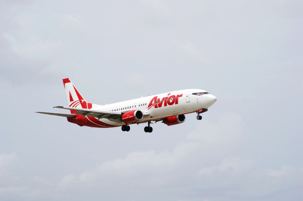BOEING 737-400 (YV-2946)