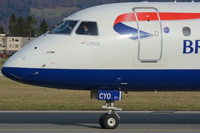 Embraer ERJ-190 (G-LCYO)