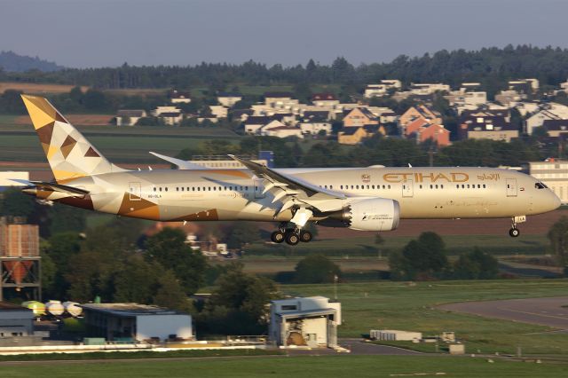 Boeing 787-8 (A6-BLA)