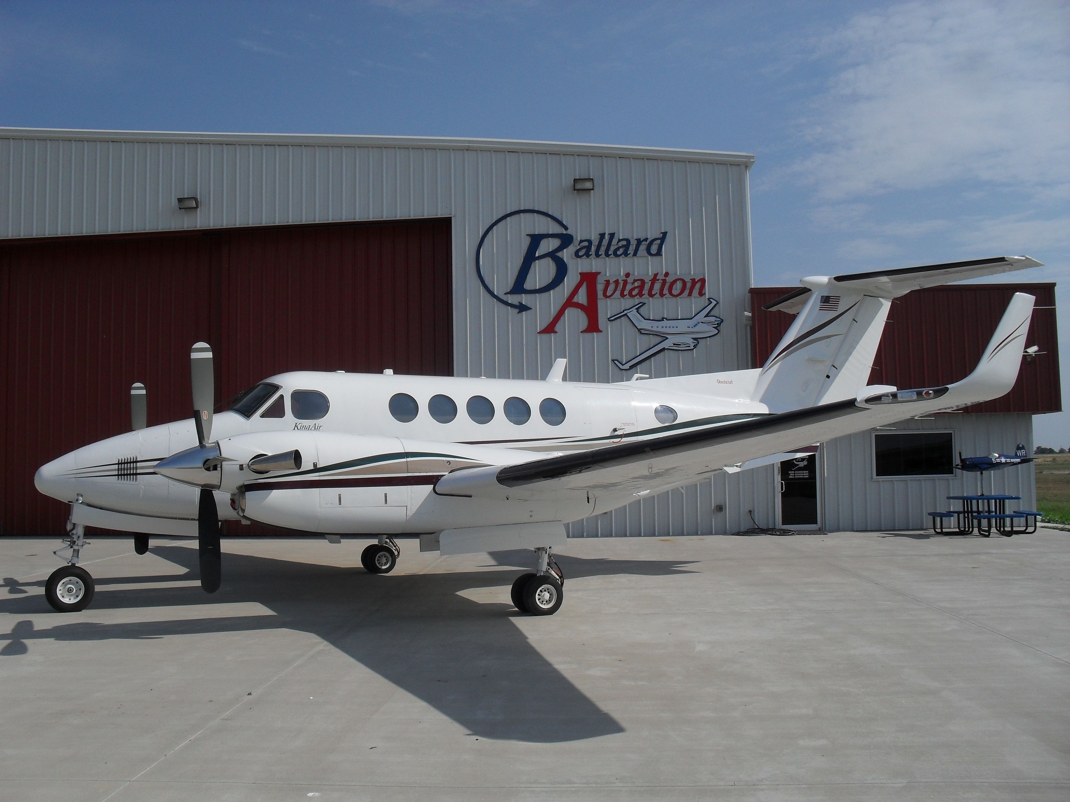 Beechcraft Super King Air 200 (N840CR)