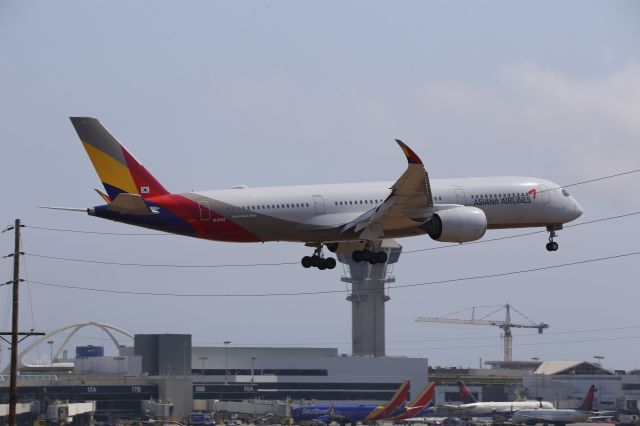 Airbus A350-900 (HL8308)