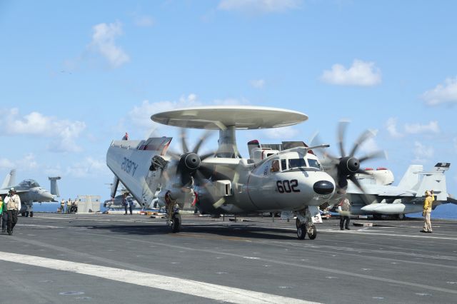 Grumman E-2 Hawkeye (AZY602) - 20230807 C-2 taxiing onboard the USS Ford