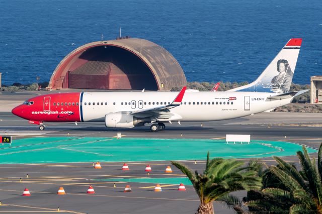 Boeing 737-800 (LN-ENN)