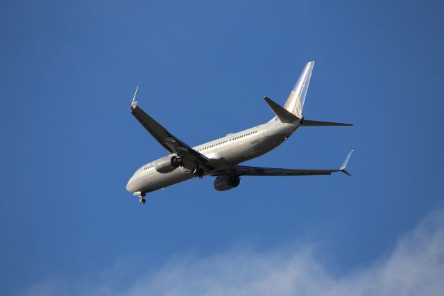 Boeing 737-900 (N69833)