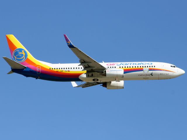 Boeing 737-800 (9Y-JMF)