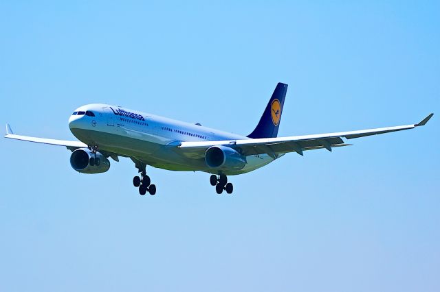 Airbus A330-300 (D-AIKF)