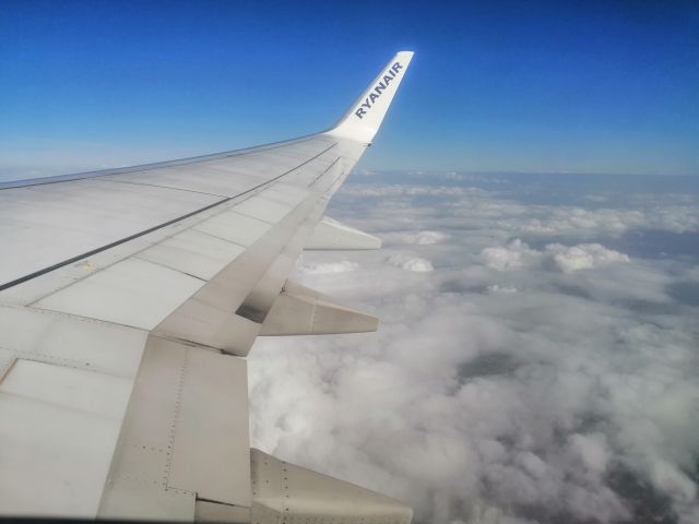 Boeing 737-700 (EI-EGC)