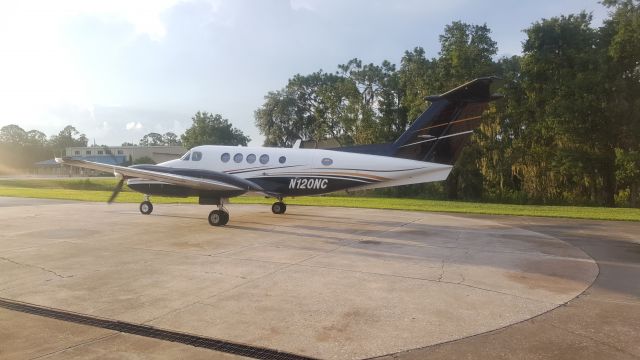 Beechcraft Super King Air 200 (N120NC) - NC getting prepped for takeoff