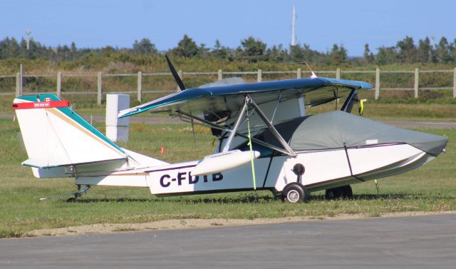 PROGRESSIVE AERODYNE SeaRey (C-FTDB) - bel appareil stationner à CYGR 