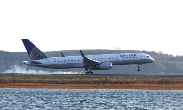 Boeing 757-200 (N14102)