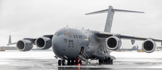 Boeing Globemaster III (N88192) - At Bangor, Maine - Canon 24-70 2.8