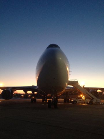 Boeing 747-200 (N464MC)